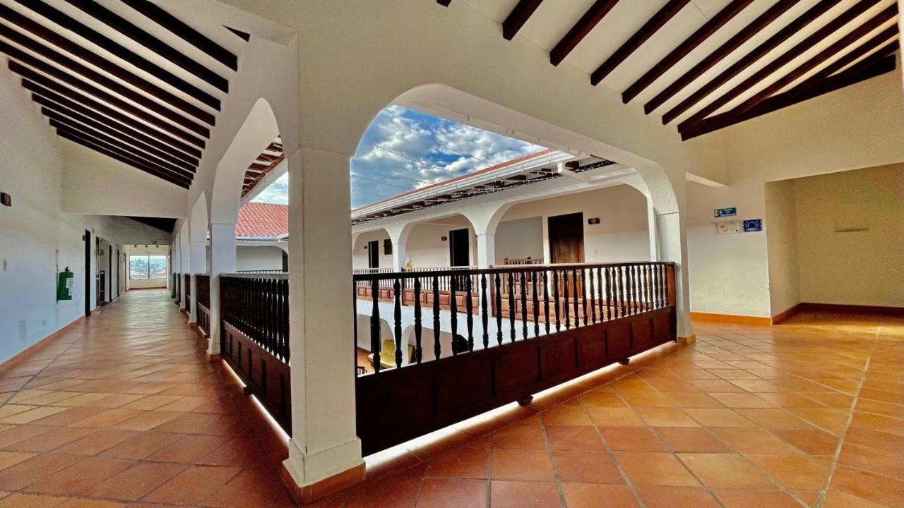Boutique & - Vdl Colonial Hotel